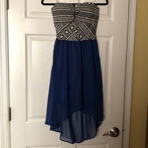 Flowy strapless dress